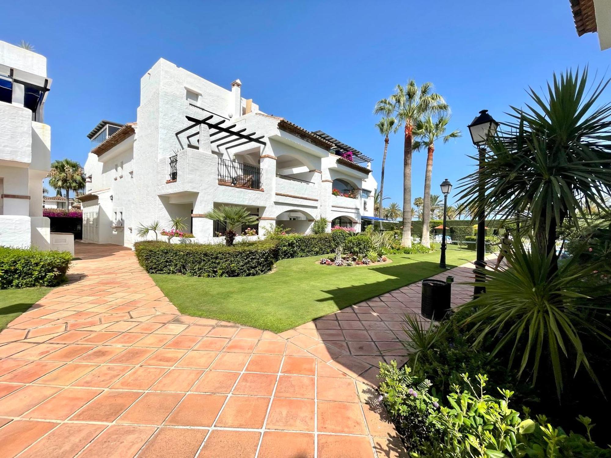 Solguest Apt A 7 Minutos De Puerto Banus 1ª Linea Playa!!! Marbella Esterno foto